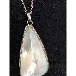 Mother of Pearl Pendant and Necklace Silver Tone white shell pearl pretty